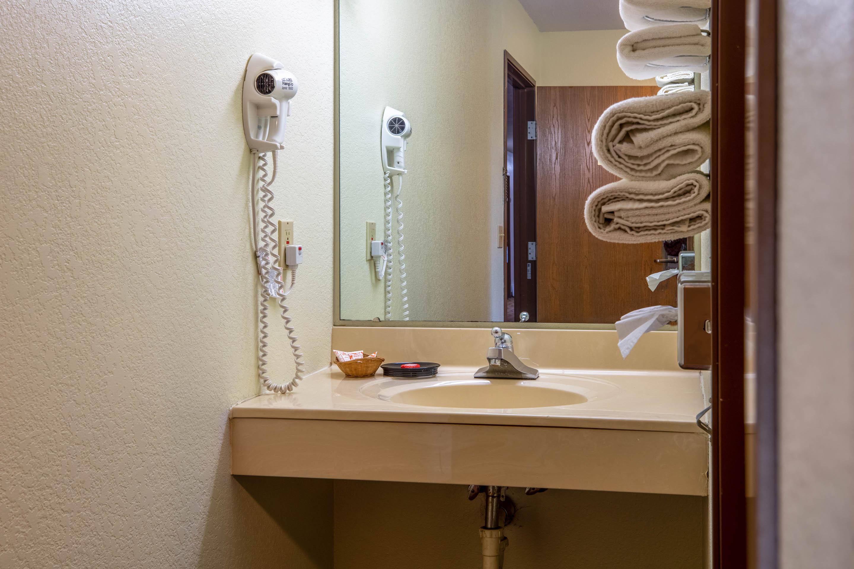 Oyo Hotel Chesaning Route 52 & Hwy 57 エクステリア 写真