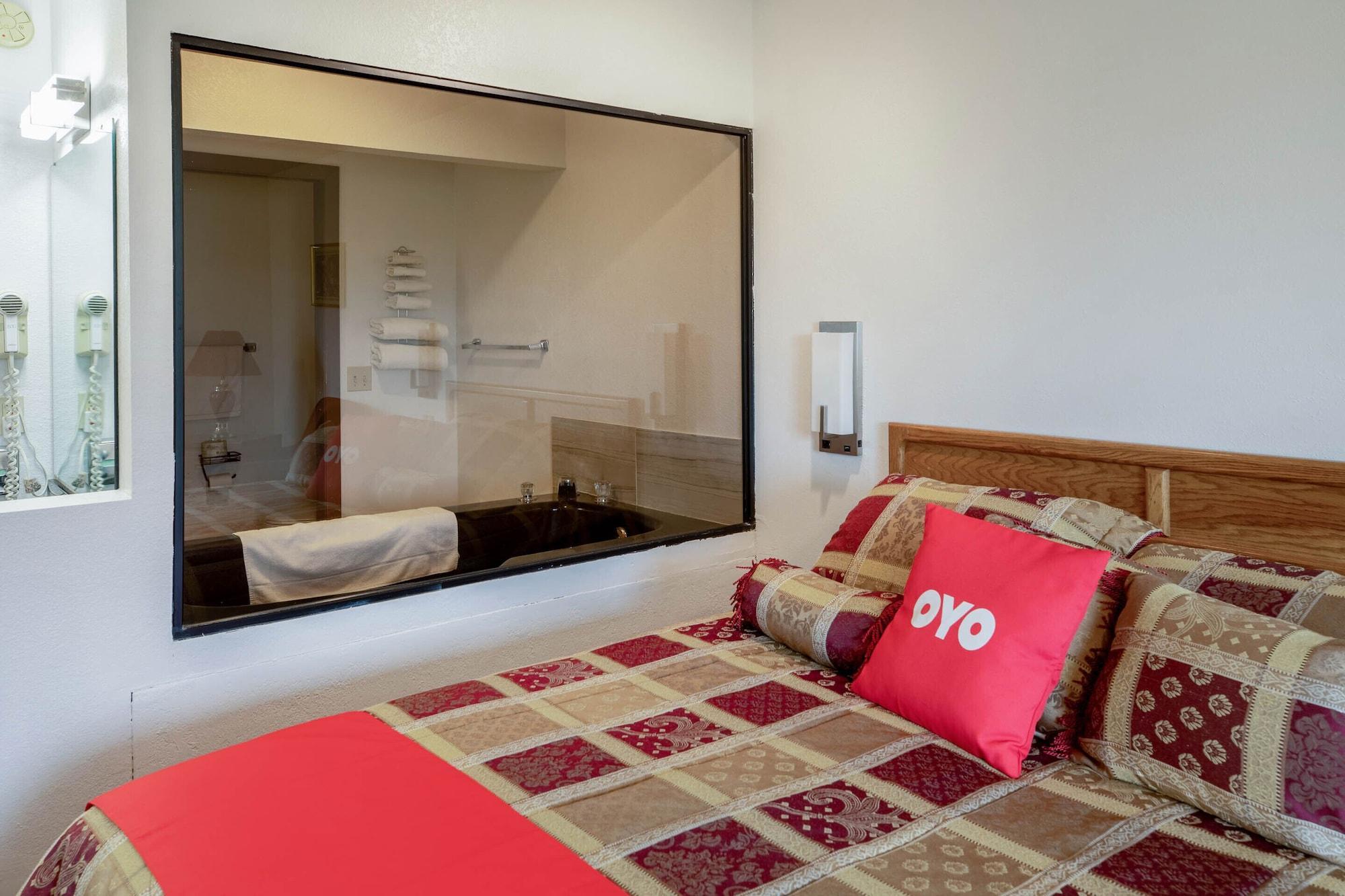 Oyo Hotel Chesaning Route 52 & Hwy 57 エクステリア 写真