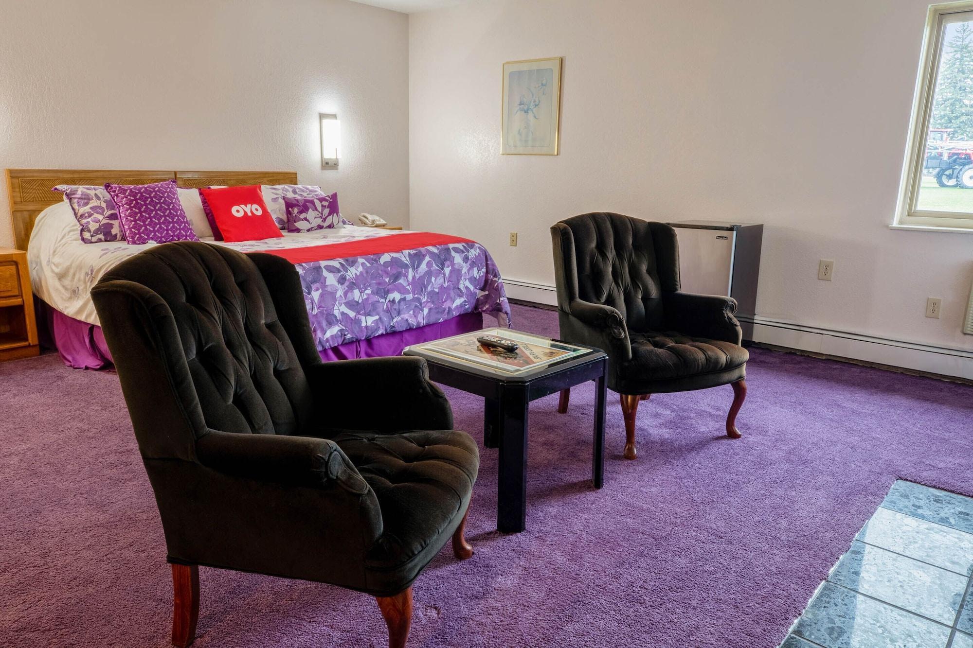 Oyo Hotel Chesaning Route 52 & Hwy 57 エクステリア 写真