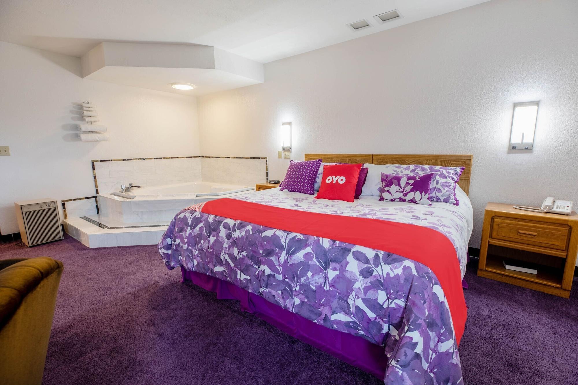 Oyo Hotel Chesaning Route 52 & Hwy 57 エクステリア 写真