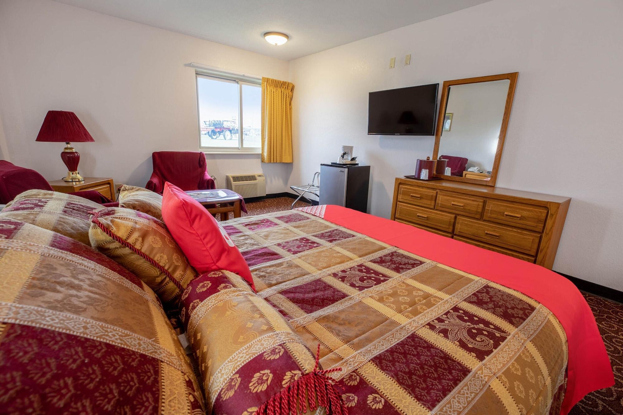 Oyo Hotel Chesaning Route 52 & Hwy 57 エクステリア 写真